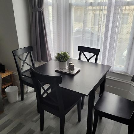 2 Bed Flat In Lambeth Apartment Londra Exterior foto